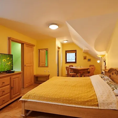 Agroturismo Eco Tourist Farm Ravnjak *